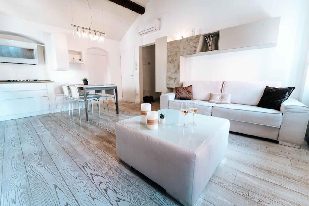 Loft Cavour - Teatro Ariston Apartman San Remo Kültér fotó